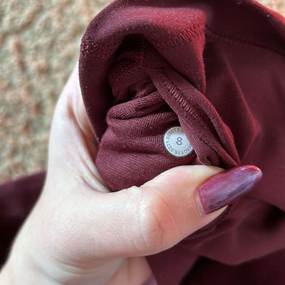Five pair of Lulu lemon size 8 - Picture 8 of 16